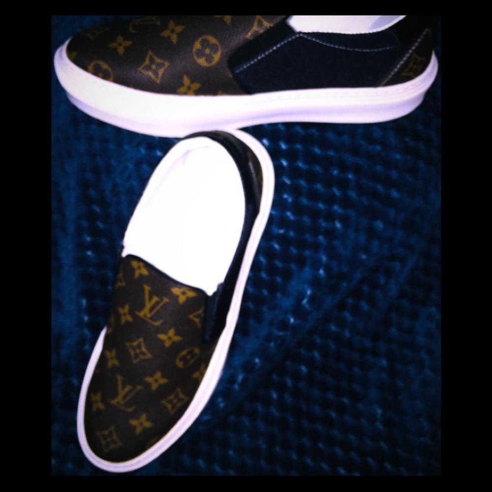 Louis Vuitton..Brand new 750.00(9.5M) Make offer